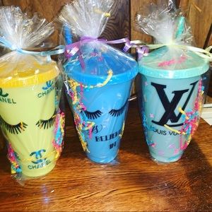 Color changing tumbler